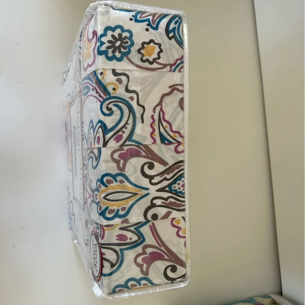 Queen Sheet Set Paisley Florals Blue White Bamboo Home - Picture 7 of 8